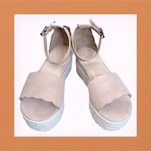 Bamboo Women’s scalloped edge single strap platform sandals, Size 8/38